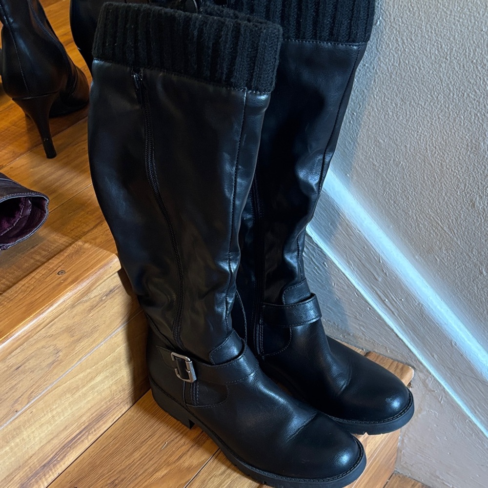 Elegant Black Leather Winter Boots